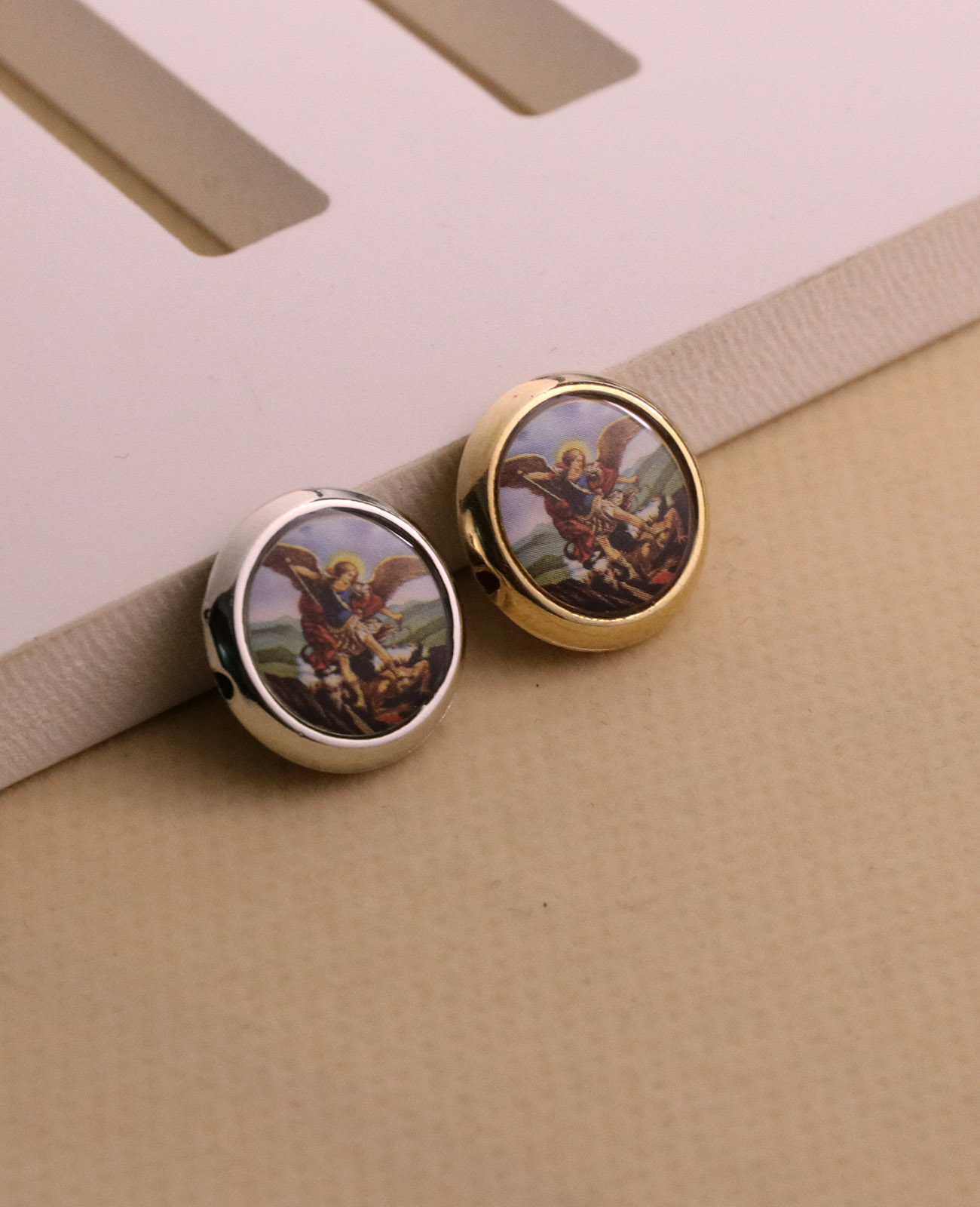 20Pcs Round The Archangel Sain - огляд і ціна Jewelry Making Michaels