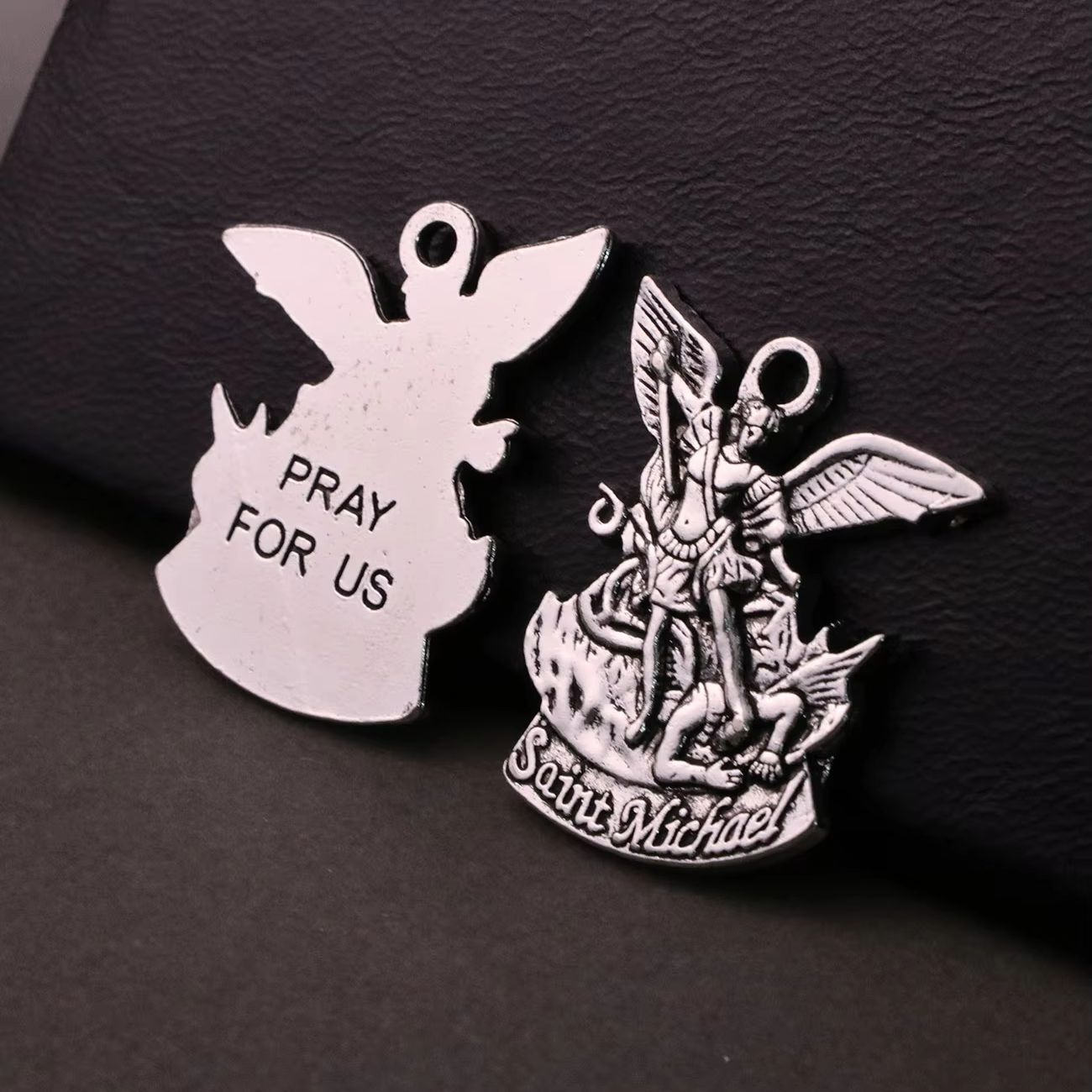 5Pcs The Archangel St.Michael  - огляд і ціна Jewelry Making Michaels